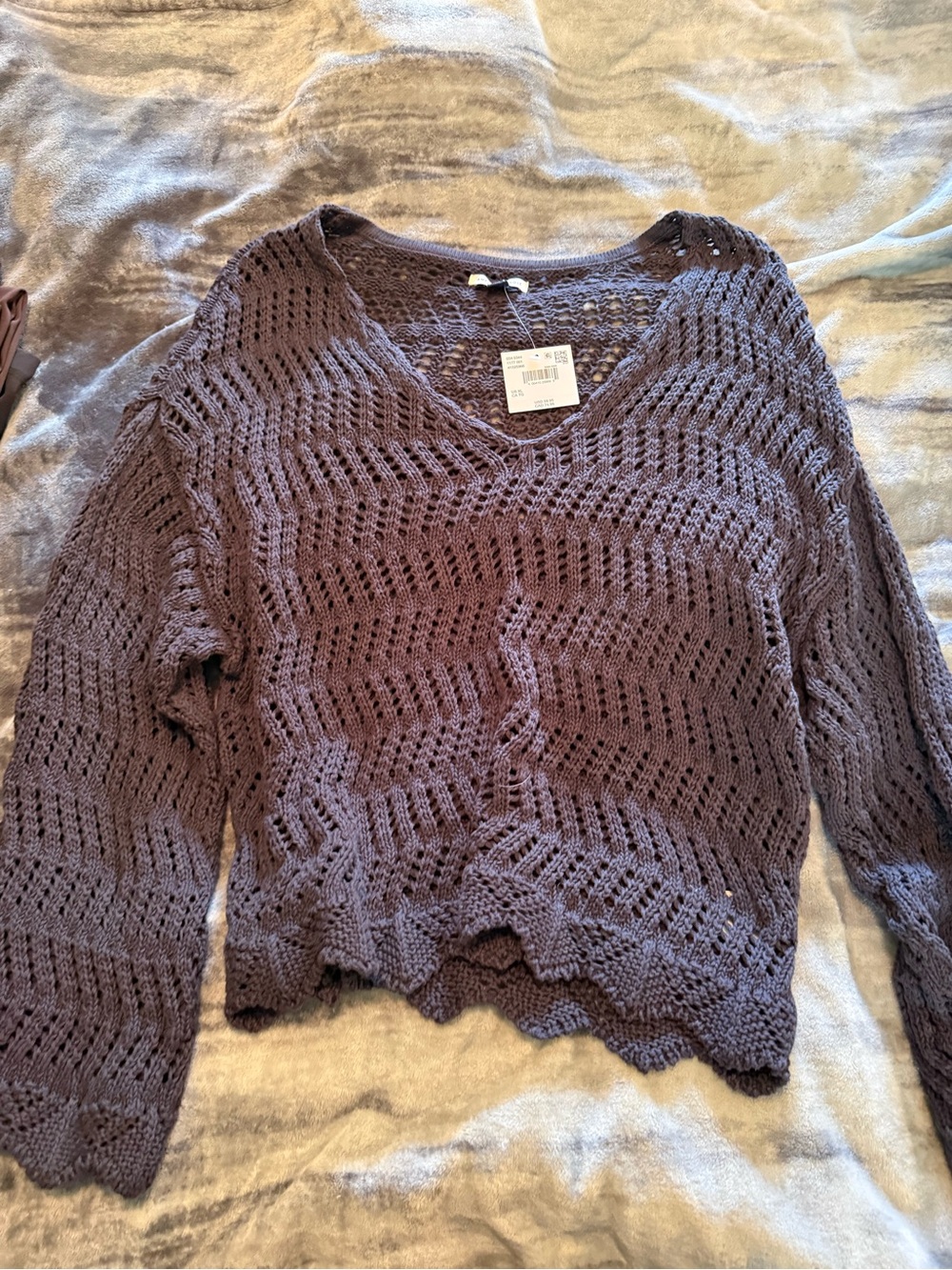American Eagle Outfitters Open-Knit V-Neck Sweater - Dark Gray